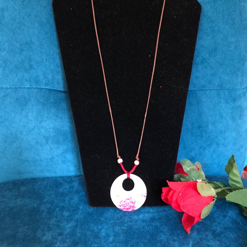 Flower Rope Necklace ๐ธ - Picture 3 of 8